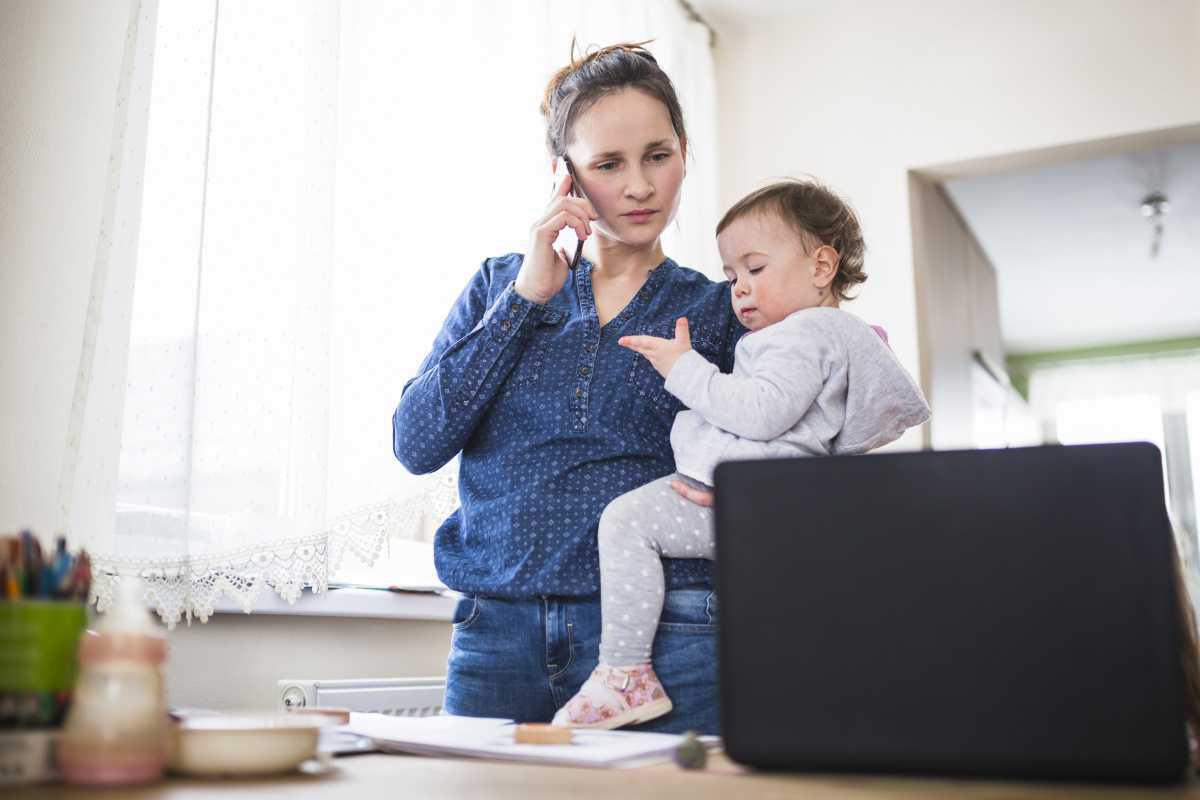 Monoparentalité et entreprise : quelles solutions pour aider les parents isolés ?