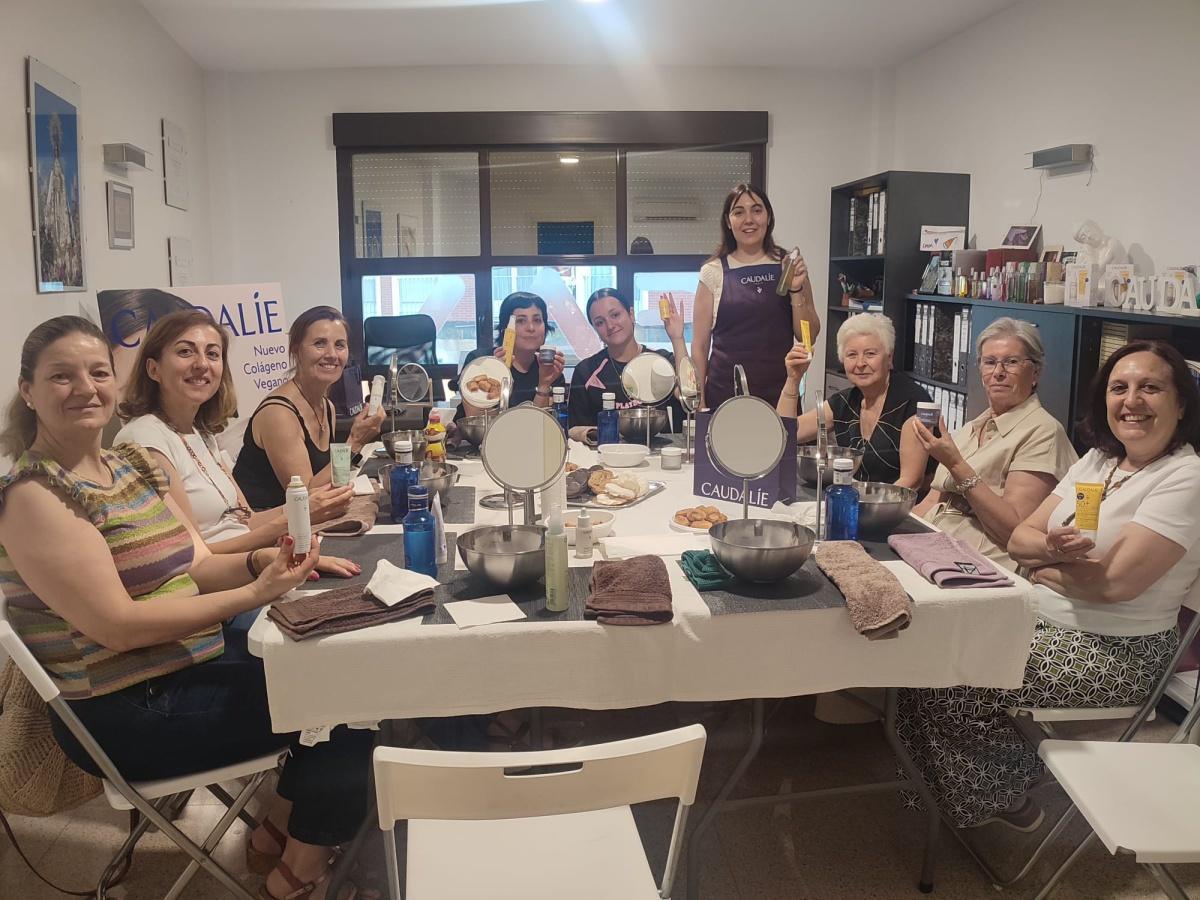 Éxito del Taller Caudalíe en Farmacia Madero Éxito del Taller Caudalíe en Farmacia Madero