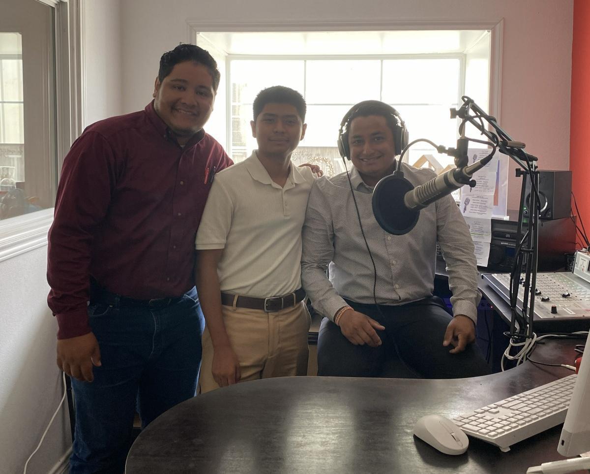 ACERCA DE KRME 98.9 FM