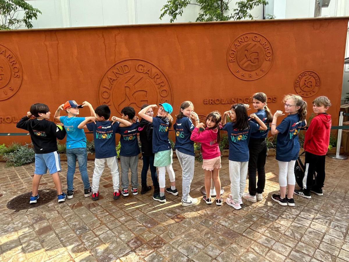 Du Roland Garros plein les yeux pour 12 de nos jeunes😜😎 Du Roland Garros plein les yeux pour 12 de nos jeunes😜😎