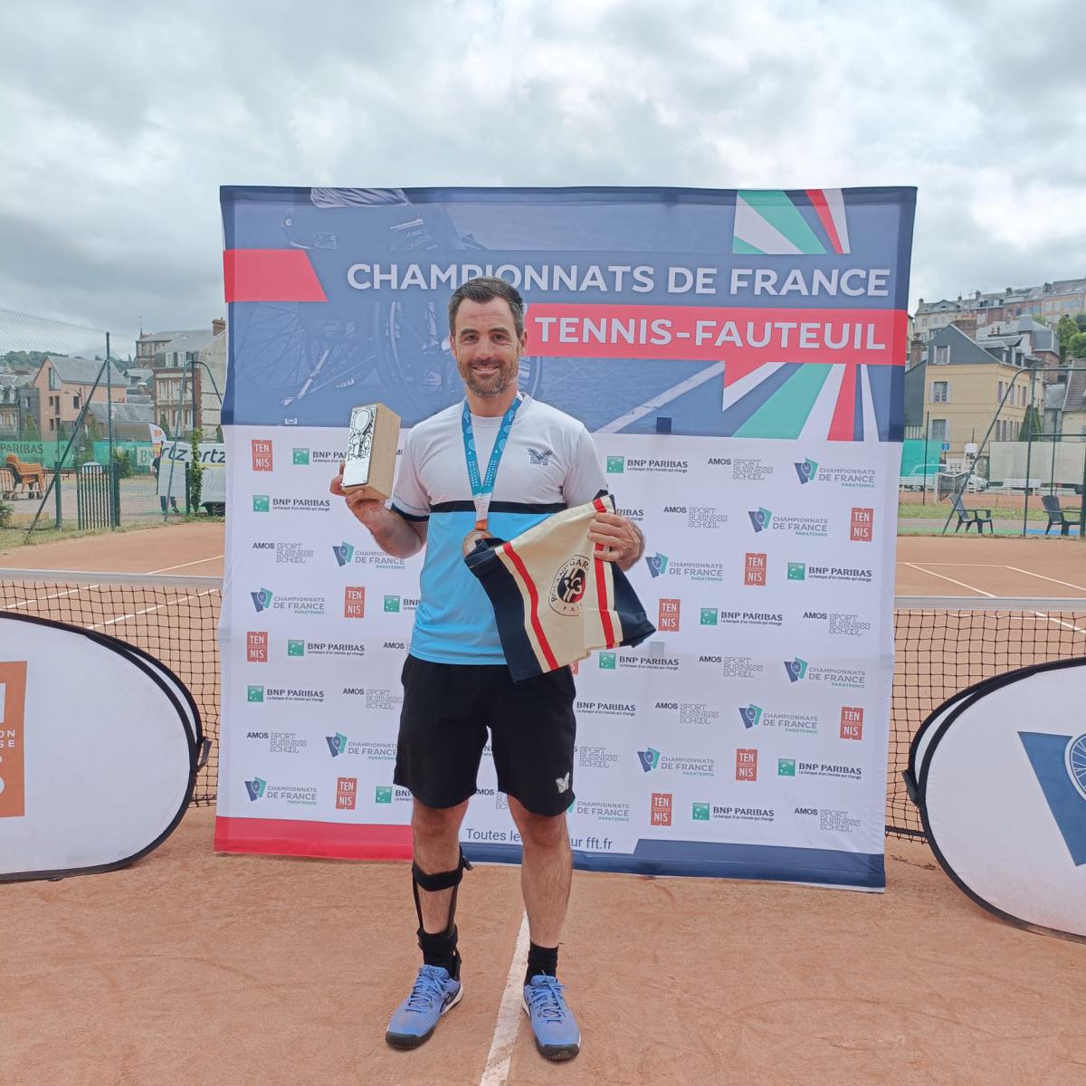 Tennis Fauteuil : le TC Voisins bien représenté aux championnats de France et Nico, champion de France 2024👏🏼🥳