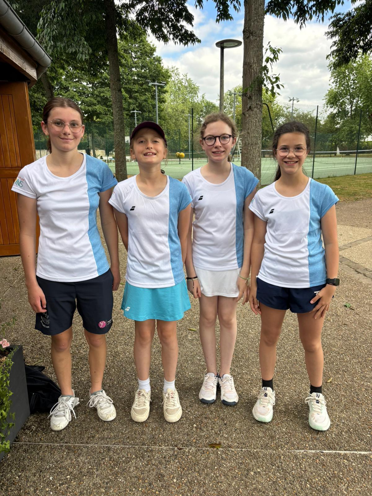 🌟 Nos jeunes ont du talent : 2è place pour notre équipe Filles 11/14 ans ! 🎾🔥