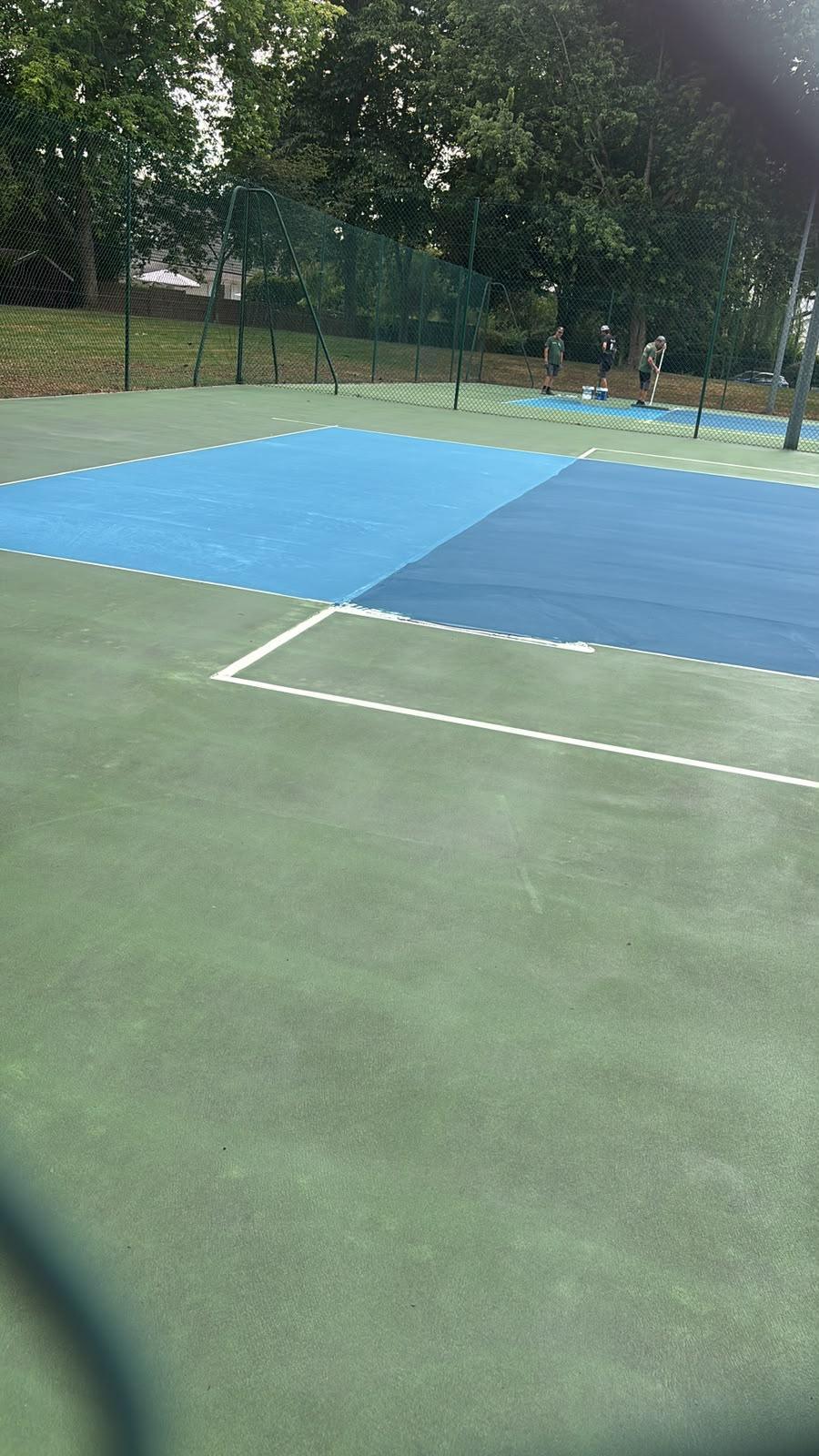 🚧 Cet été, nos courts se refont une beauté ! 🎾