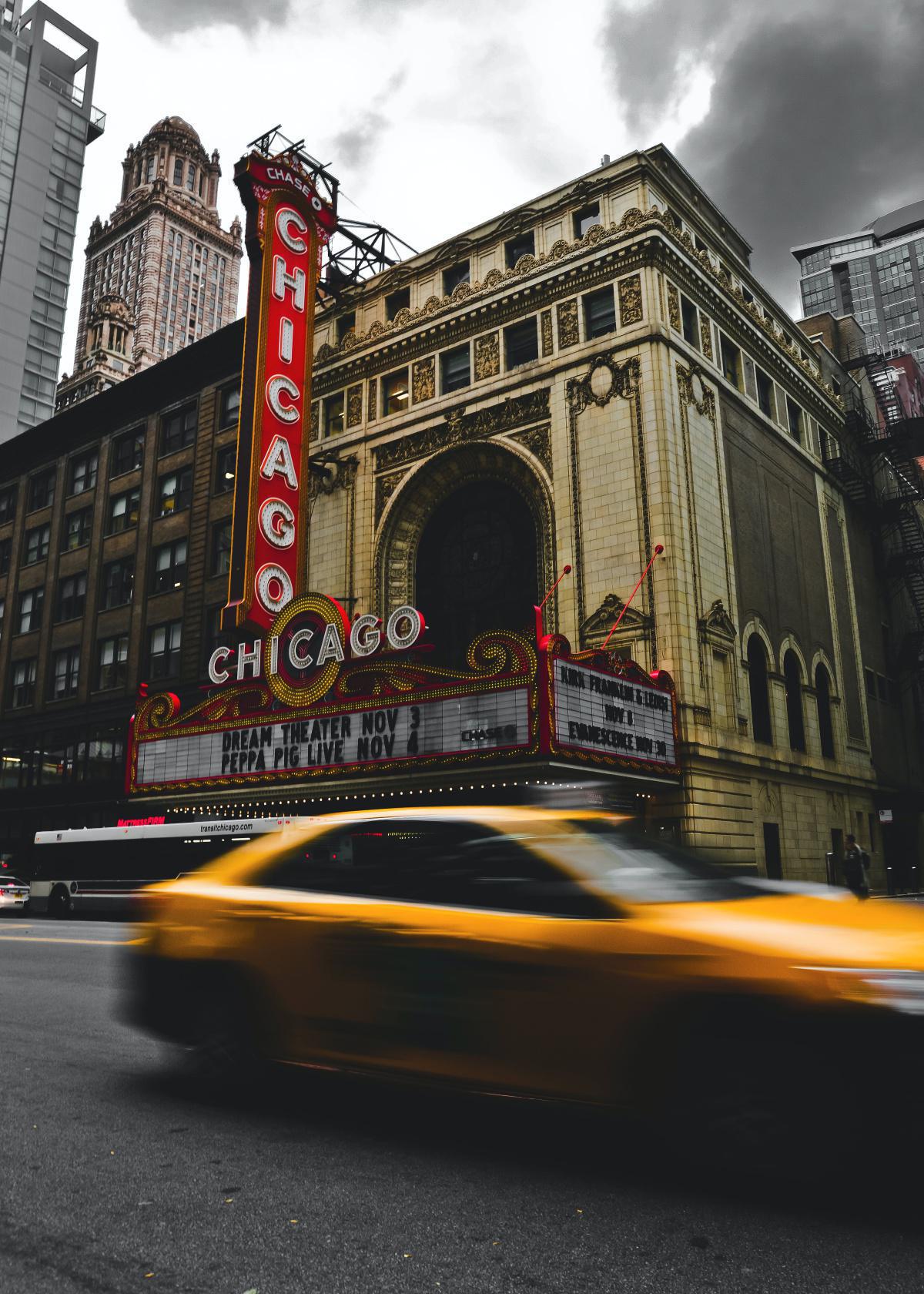 SOL Magazine - Chicago's Symphony: Where Music, Cuisine, and Weather Create a Distinctive Urban Experience SOL Magazine - Chicago's Symphony: Where Music, Cuisine, and Weather Create a Distinctive Urban Experience