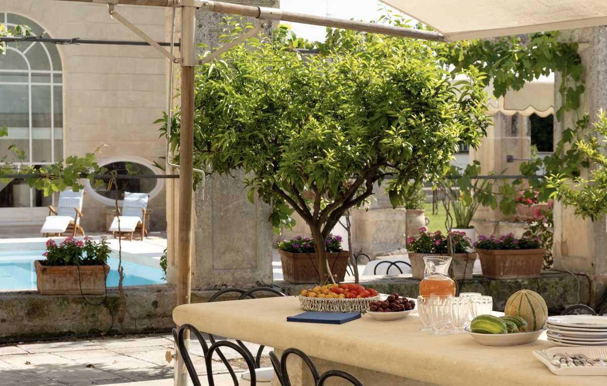 Palazzo Bernardini de Pace Palazzo Bernardini de Pace