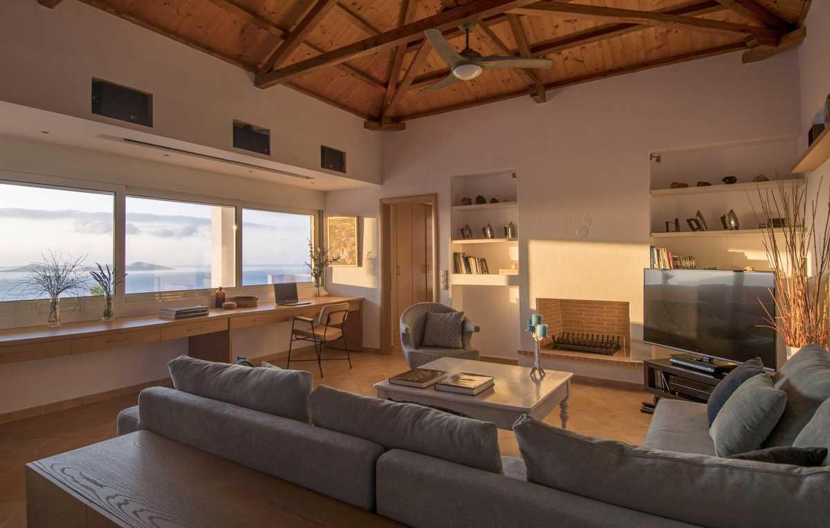 Lyssiana VOUNO, ALONISSOS Lyssiana VOUNO, ALONISSOS