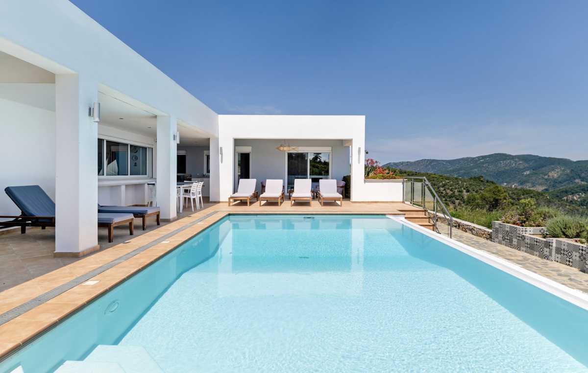 Lyssiana VOUNO, ALONISSOS Lyssiana VOUNO, ALONISSOS