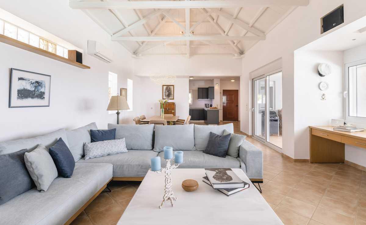 Lyssiana VOUNO, ALONISSOS Lyssiana VOUNO, ALONISSOS