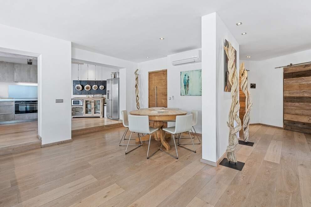 Villa Dela Villa Dela