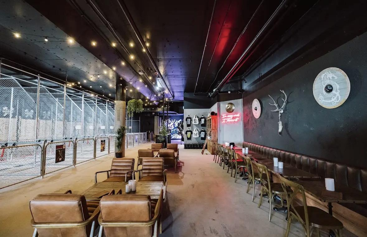 Maniax Axe Throwing Goldcoast