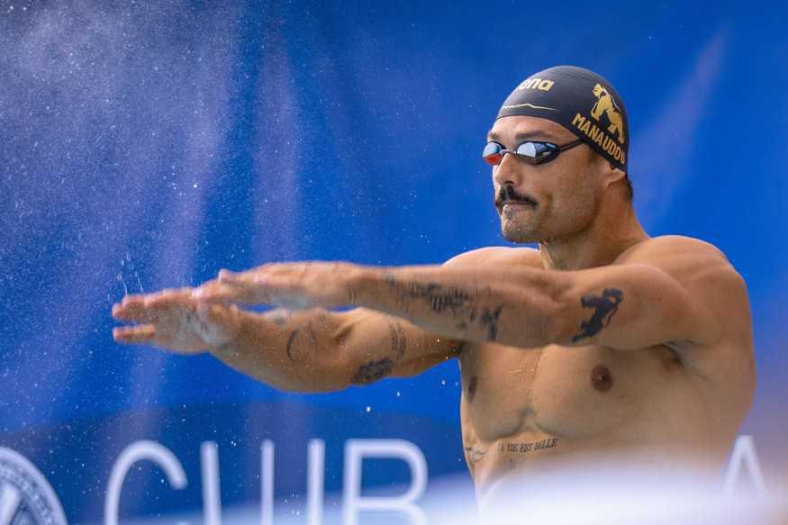 Florent Manaudou porte-drapeau pour la cérémonie d'ouverture des JO de Paris