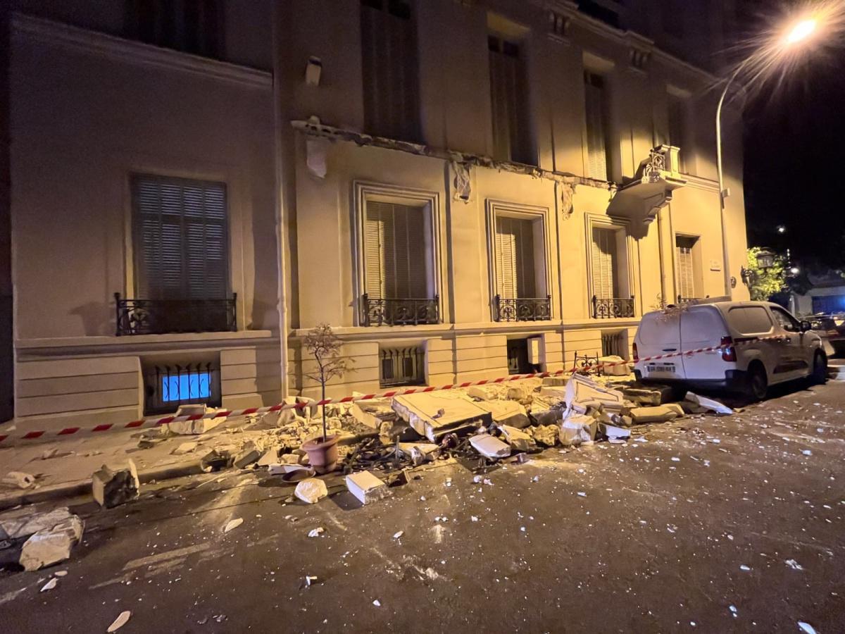 Nice : un balcon s'effondre sur le trottoir Nice : un balcon s'effondre sur le trottoir