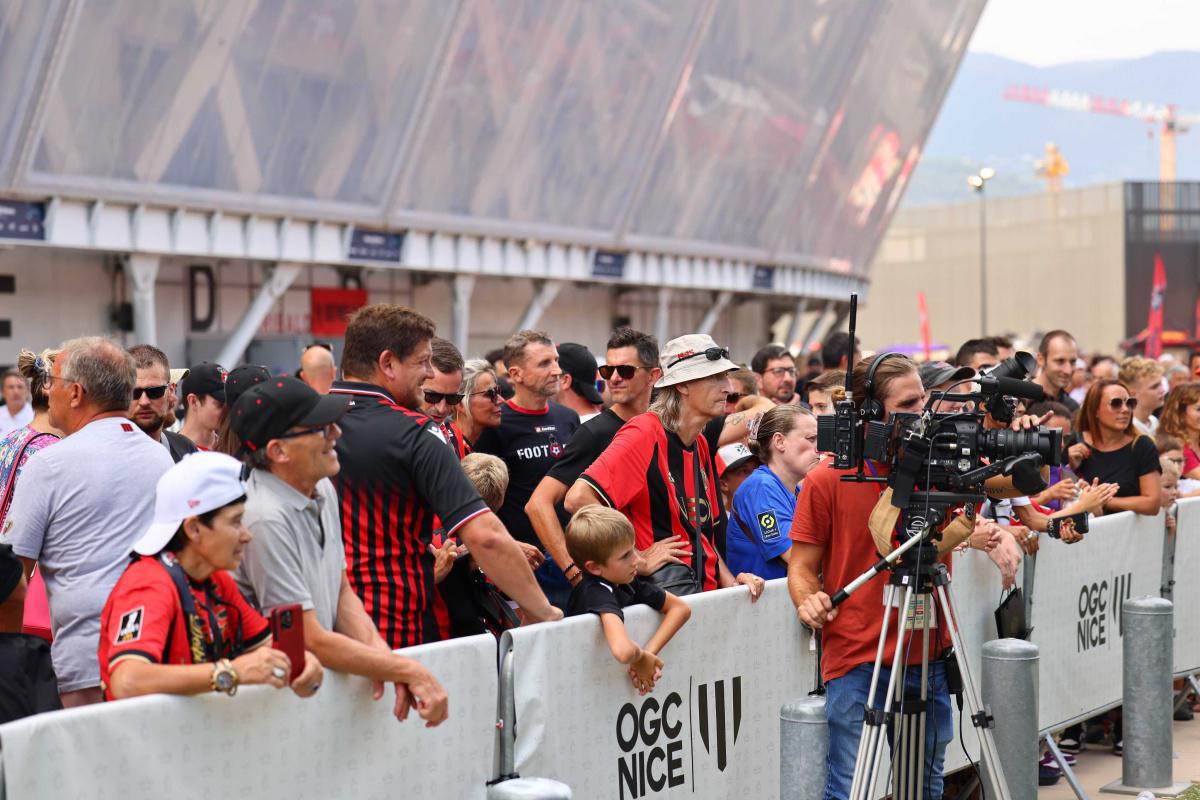 L'OGC Nice bat son record d'abonnements cette saison  L'OGC Nice bat son record d'abonnements cette saison