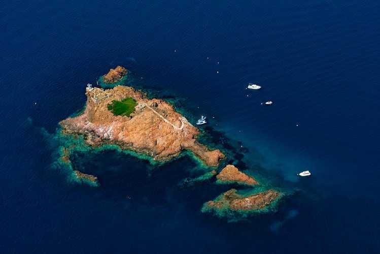 Saint-Raphaël : un plongeur gravement blessé près du Lion de Mer