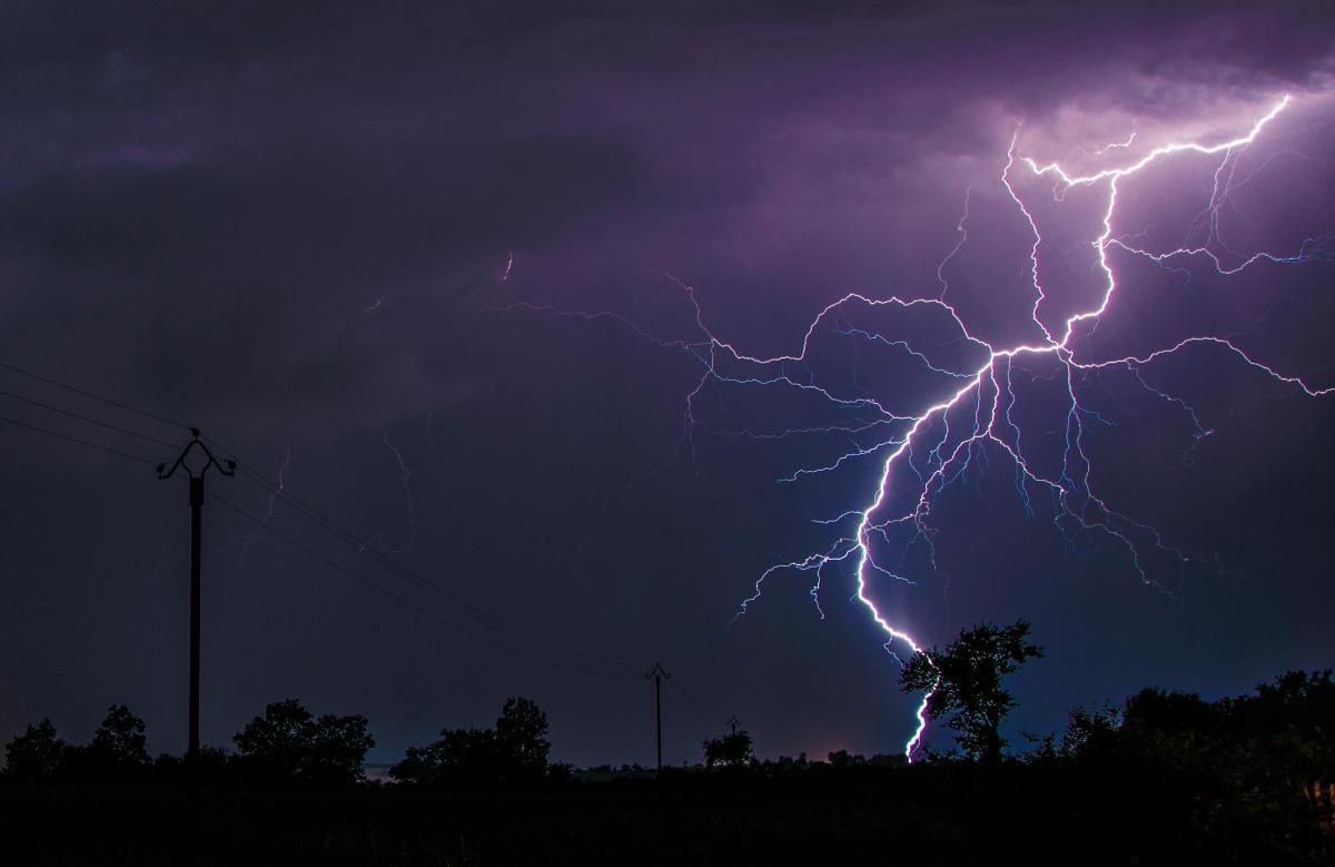 Alpes-Maritimes : plus de 1 000 foyers sans électricité après les orages 