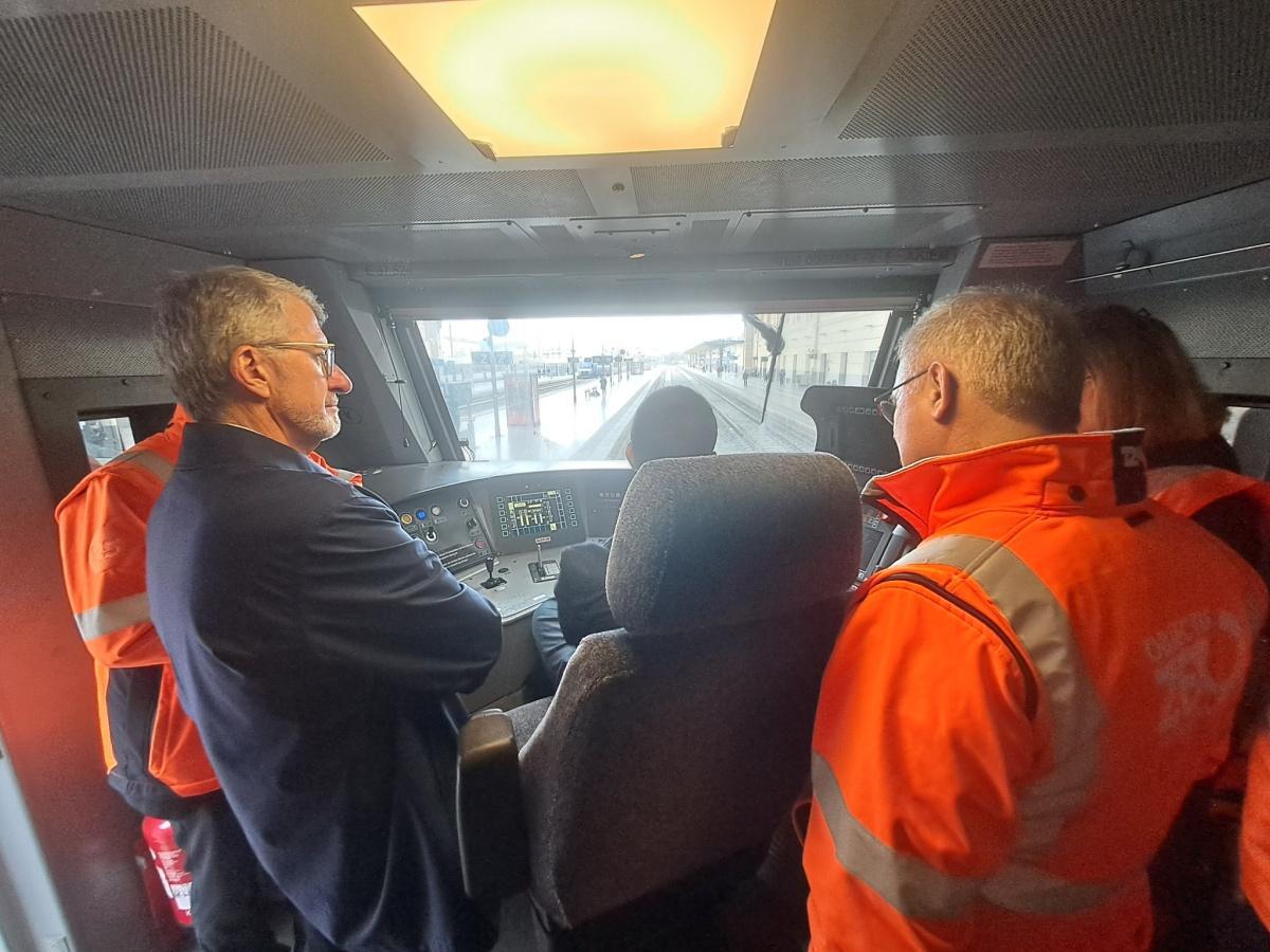 Des retards de livraison pour Transdev sur la ligne Marseille-Nice  Des retards de livraison pour Transdev sur la ligne Marseille-Nice