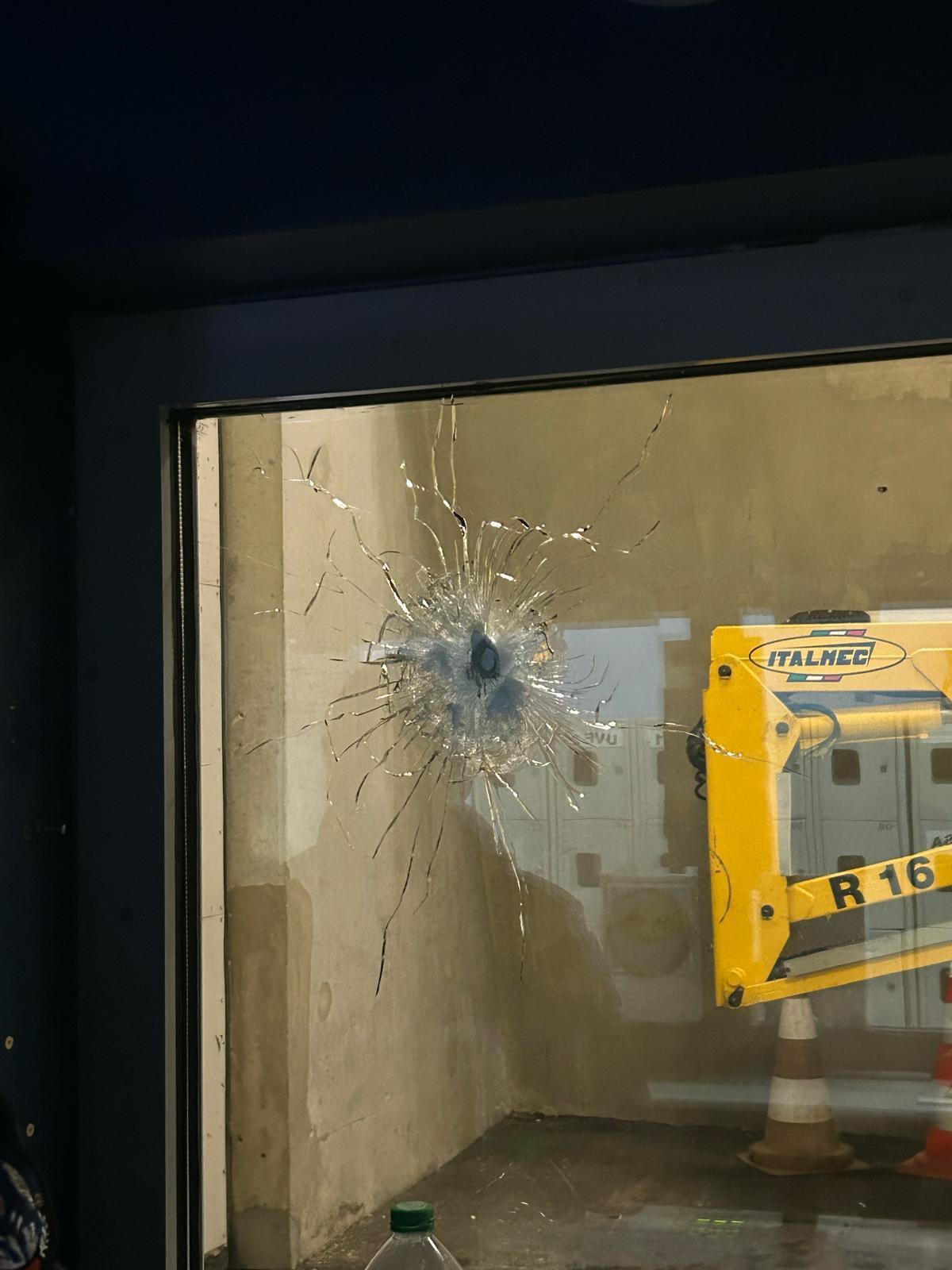 Tarascon, Aix, Toulon : les prisons ciblées par des violences, le parquet antiterroriste saisi Tarascon, Aix, Toulon : les prisons ciblées par des violences, le parquet antiterroriste saisi