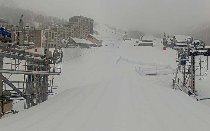 Il est tombé 30 centimètres de neige fraîche à Isola 2000... et c'est pas fini Il est tombé 30 centimètres de neige fraîche à Isola 2000... et c'est pas fini