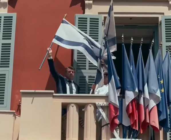 Nice : Estrosi contraint de retirer les drapeaux israéliens de la mairie