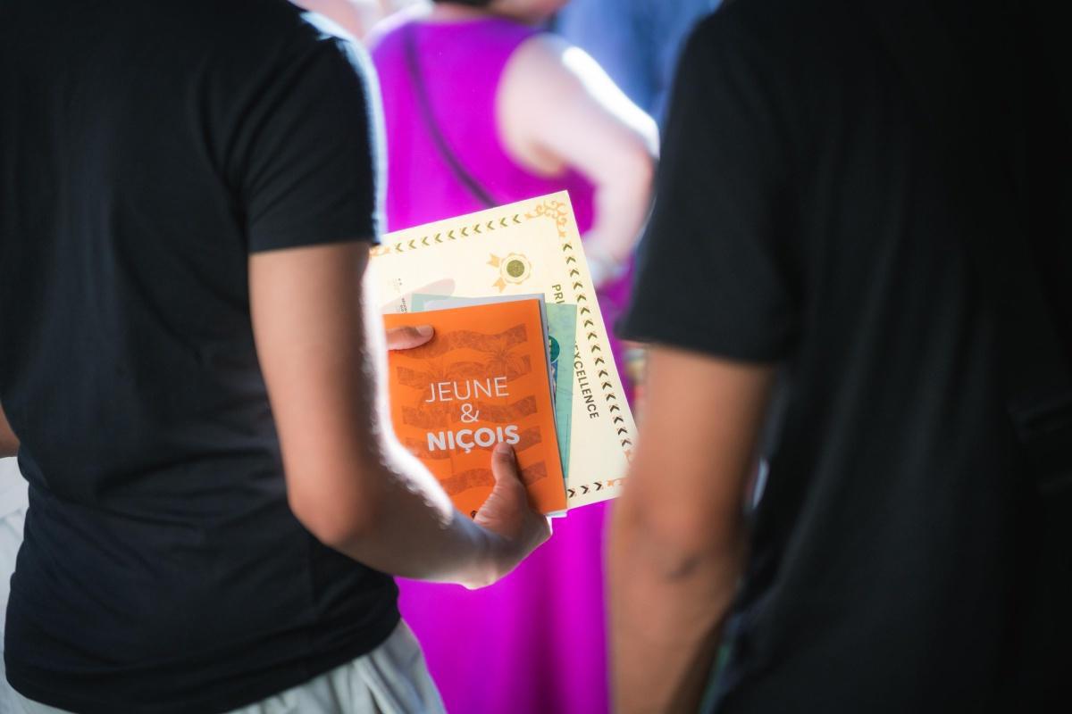 Nice lance un guide inédit pour aider les jeunes