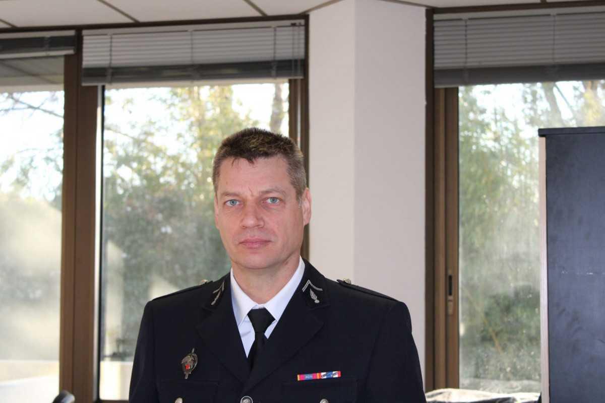 Mandelieu : un hommage à l’Adjudant-Chef Éric Comyn, un an après sa mort en service