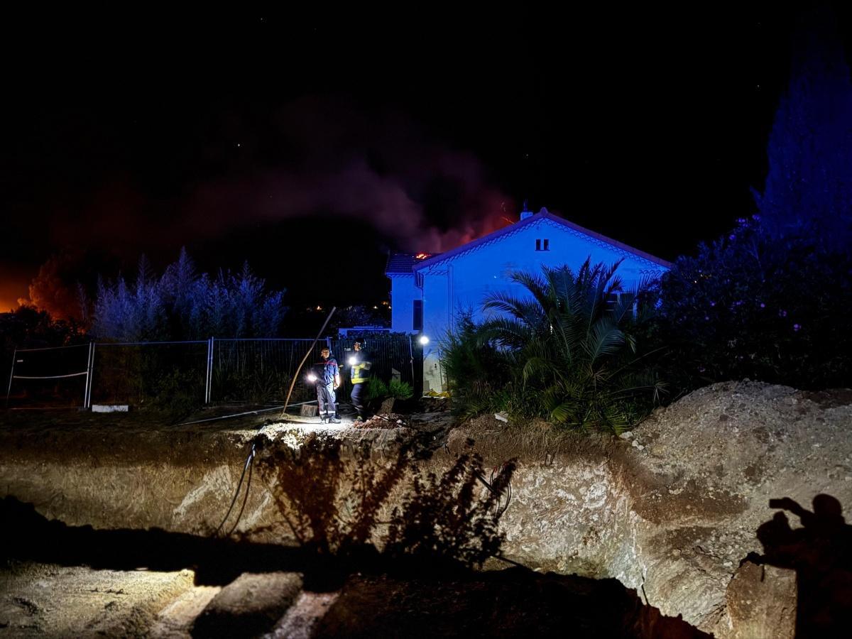 Un incendie de toiture maîtrisé à Mougins Un incendie de toiture maîtrisé à Mougins