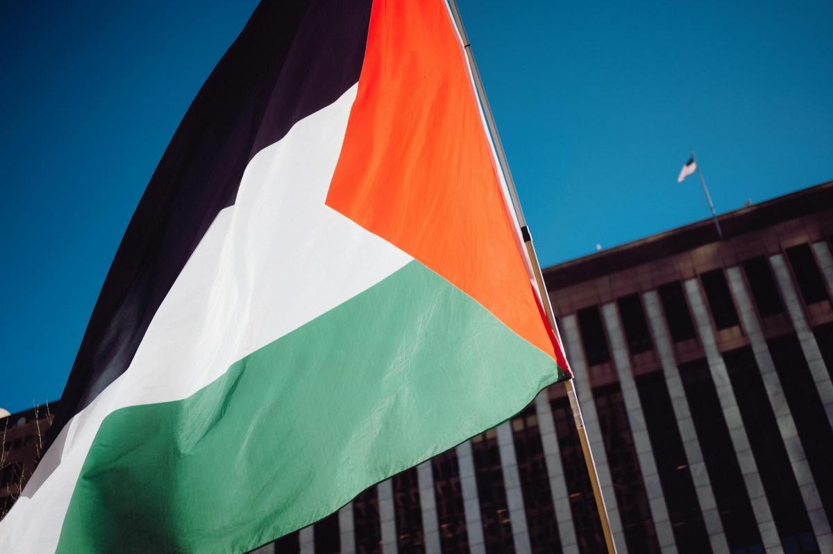 David Lisnard contre l’idée d’arborer le drapeau palestinien sur les mairies