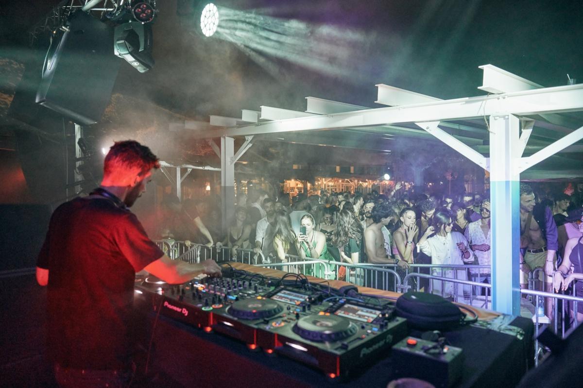 Soirée Années 2000 : retour garanti dans la décennie culte Soirée Années 2000 : retour garanti dans la décennie culte