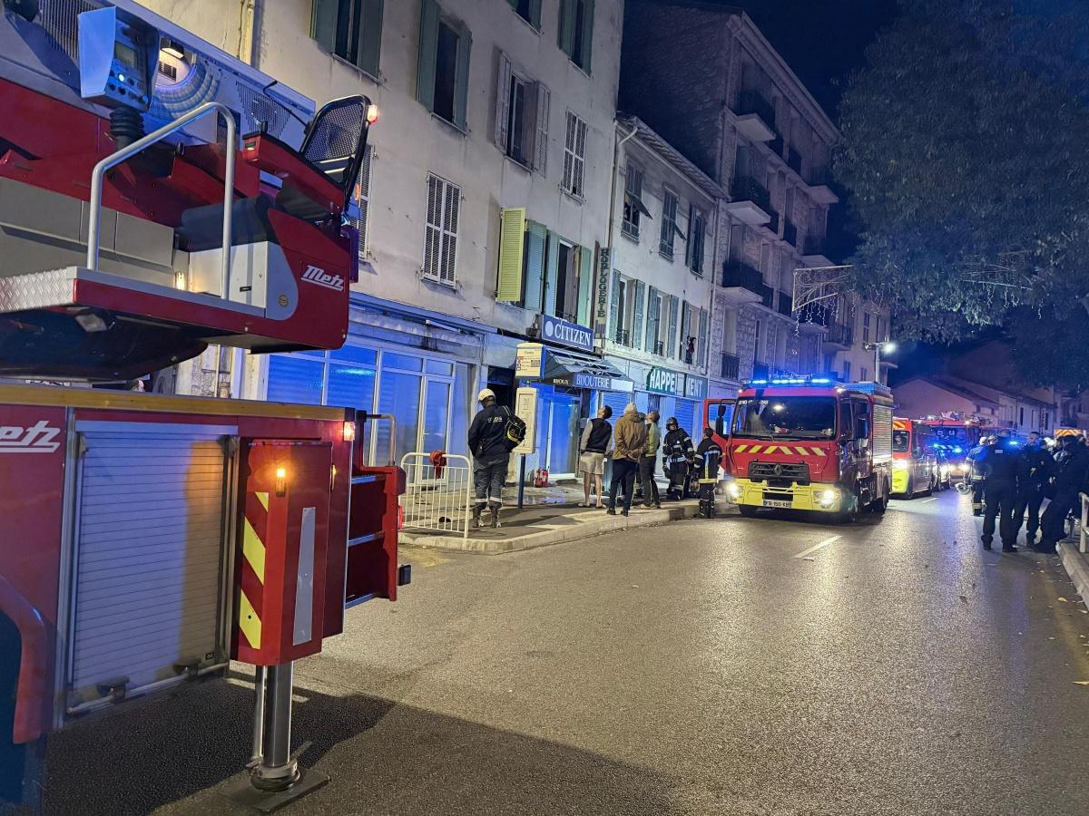 Incendie nocturne à Nice : un homme saute par la fenêtre Incendie nocturne à Nice : un homme saute par la fenêtre