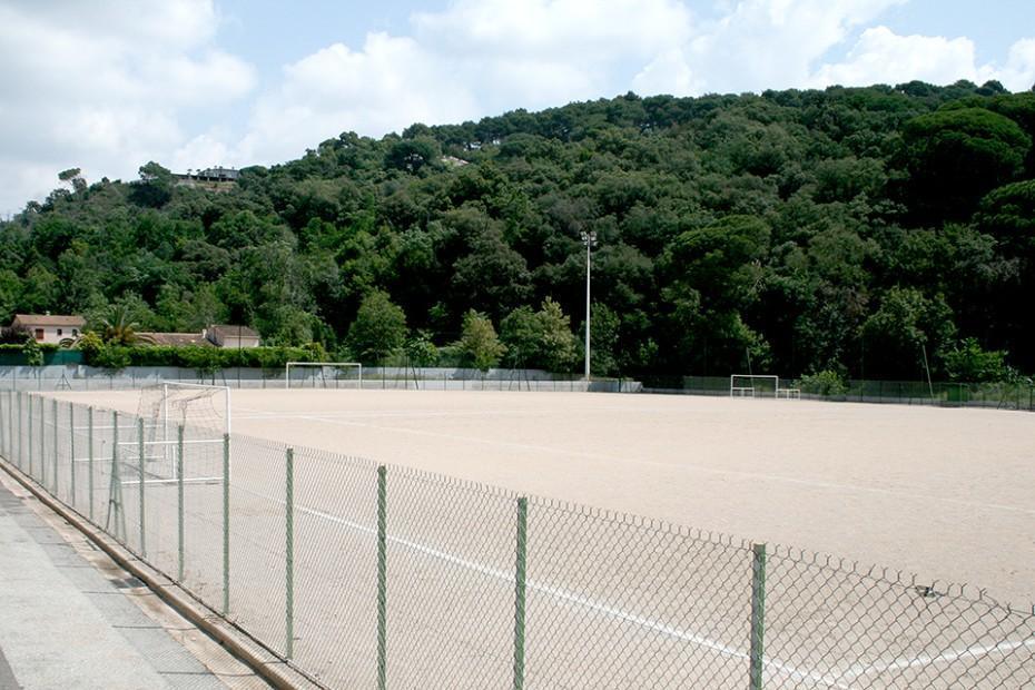 SOS pour le FC Cannes Ranguin : un club de foot en difficulté face à des infrastructures indignes