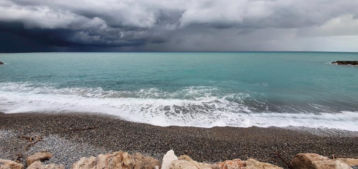 Les plages de Nice de nouveau accessibles après la levée de la vigilance