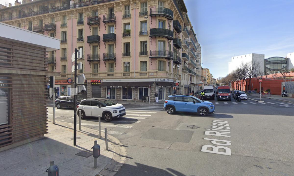 Feux tricolores à Nice : le fonctionnement du carrefour Barla–Risso va être ajusté Feux tricolores à Nice : le fonctionnement du carrefour Barla–Risso va être ajusté