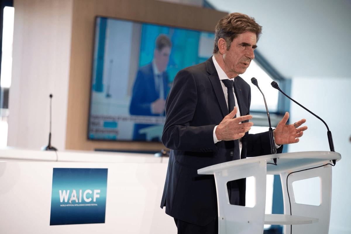 Charles-Ange Ginésy se met en retrait des Républicains à trois semaines des municipales à Nice Charles-Ange Ginésy se met en retrait des Républicains à trois semaines des municipales à Nice