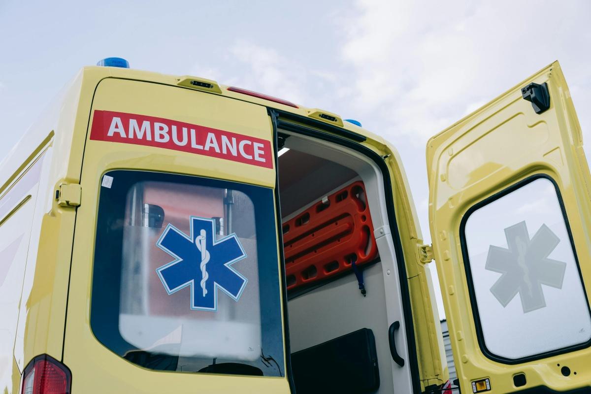 Un enfant de 9 ans percuté par un deux-roues à Menton : deux blessés légers transportés à l’hôpital