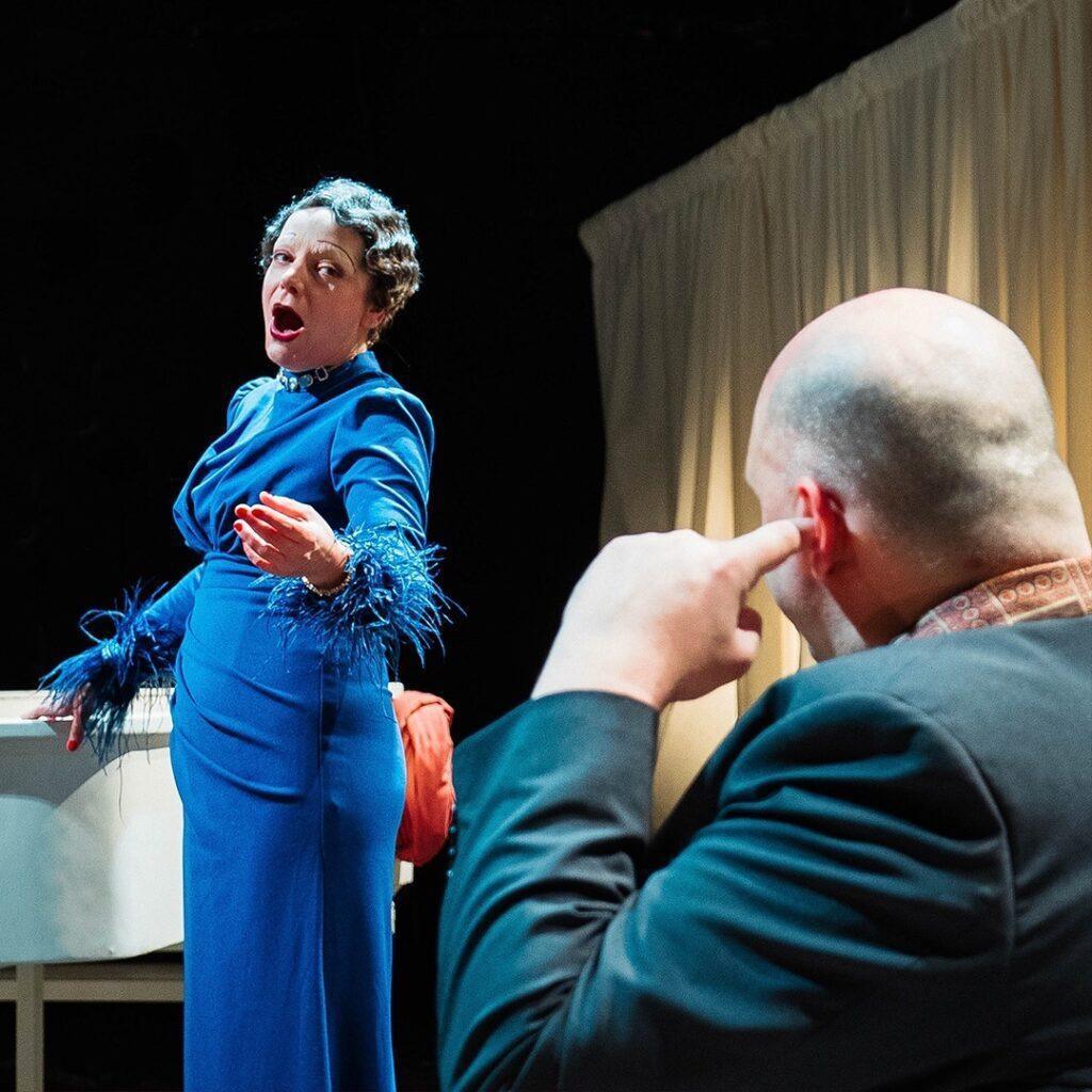 Mrs Jenkins et son pianiste Mrs Jenkins et son pianiste