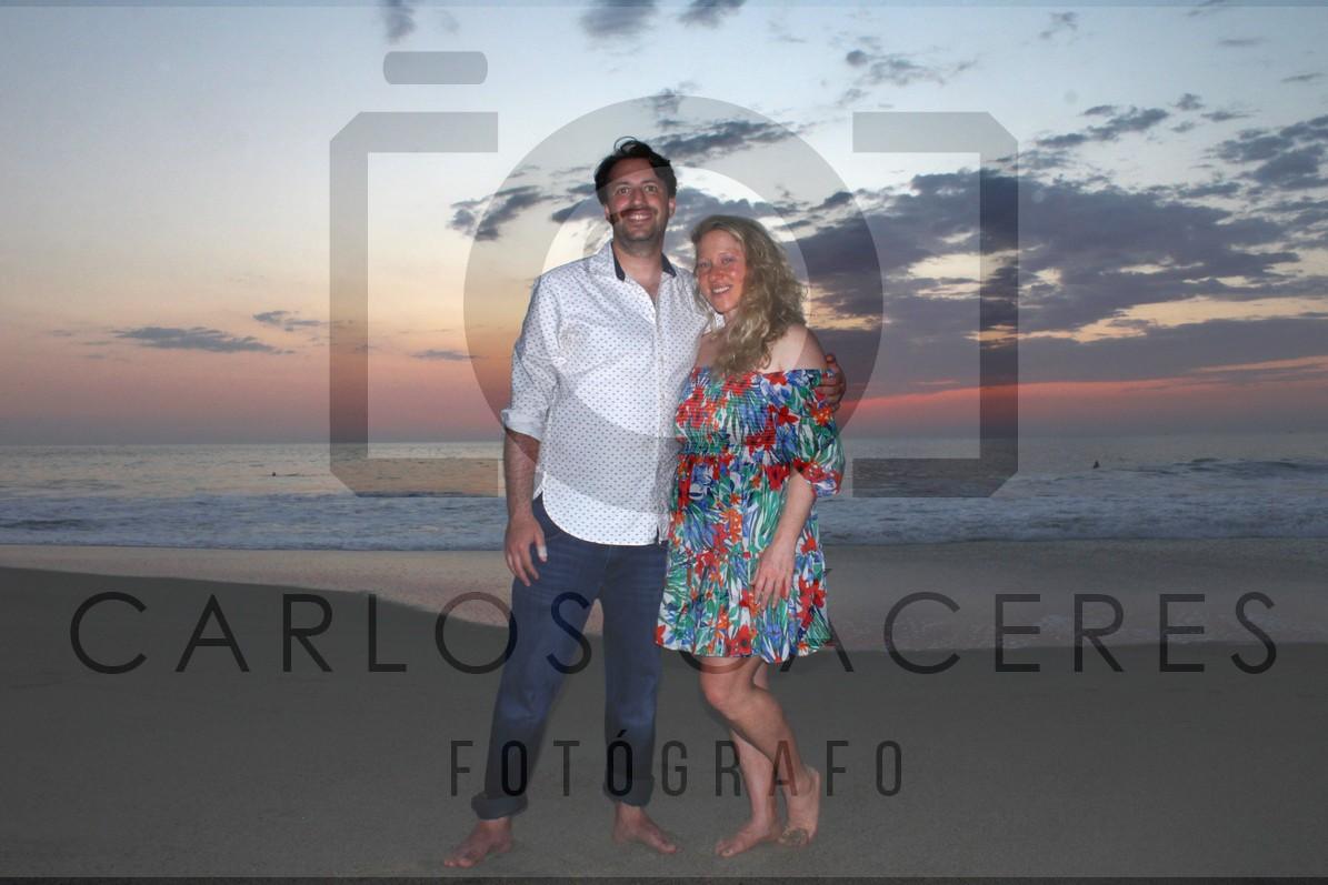 SESIÓN FOTOGRÁFICA EN LA PLAYA SESIÓN FOTOGRÁFICA EN LA PLAYA