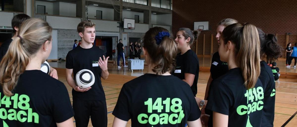 Formation 1418 Coach (ALLROUND) Formation 1418 Coach (ALLROUND)