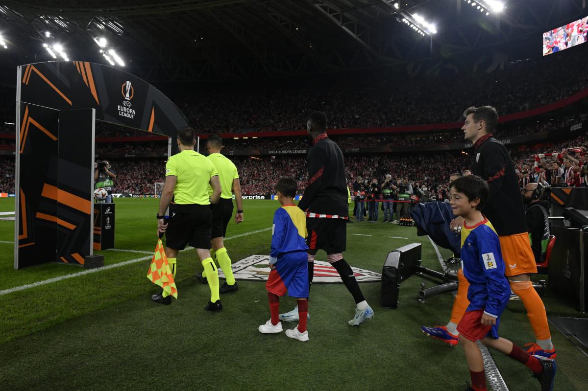 Nuestros benjamines con el Athletic Nuestros benjamines con el Athletic
