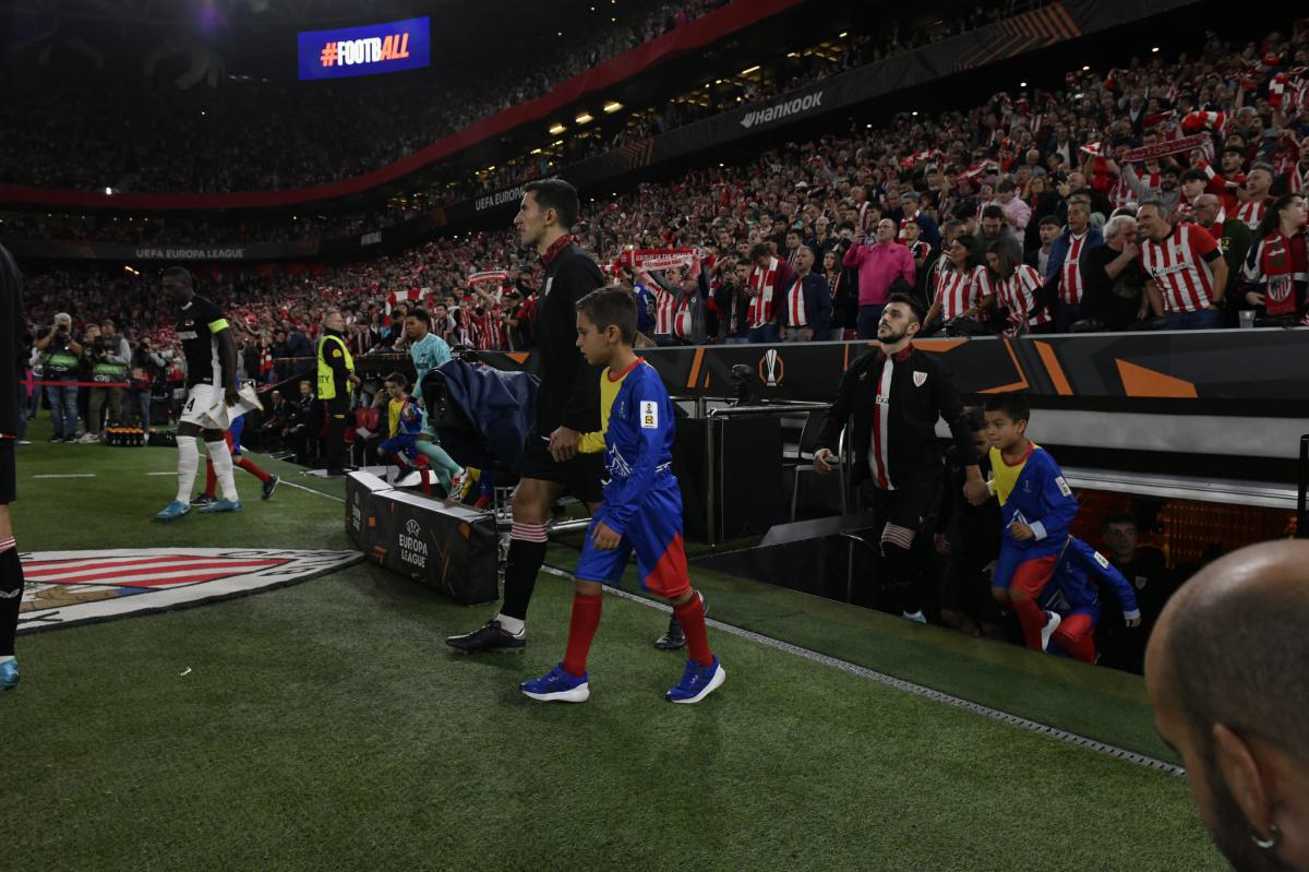 Nuestros benjamines con el Athletic Nuestros benjamines con el Athletic