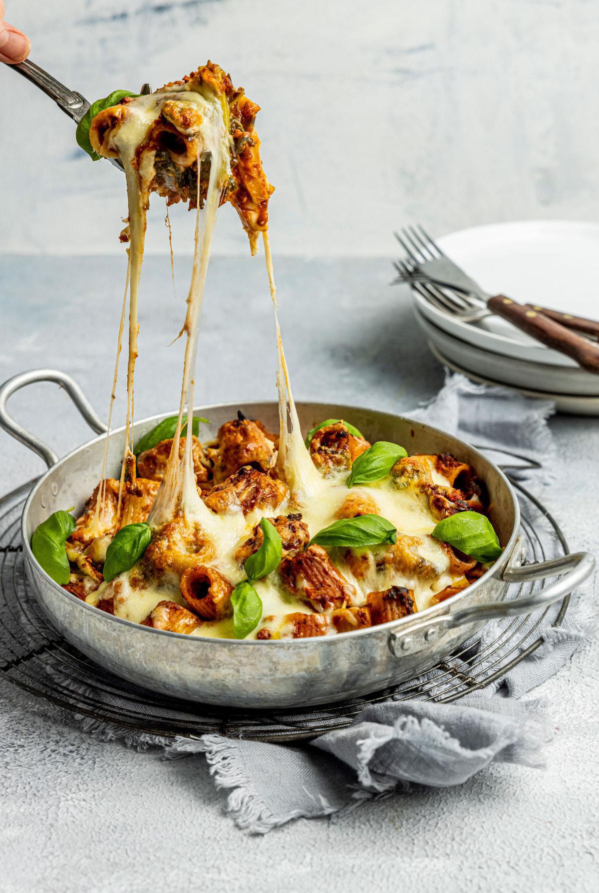 Baked veggiepasta, rigatonistyle Baked veggiepasta, rigatonistyle