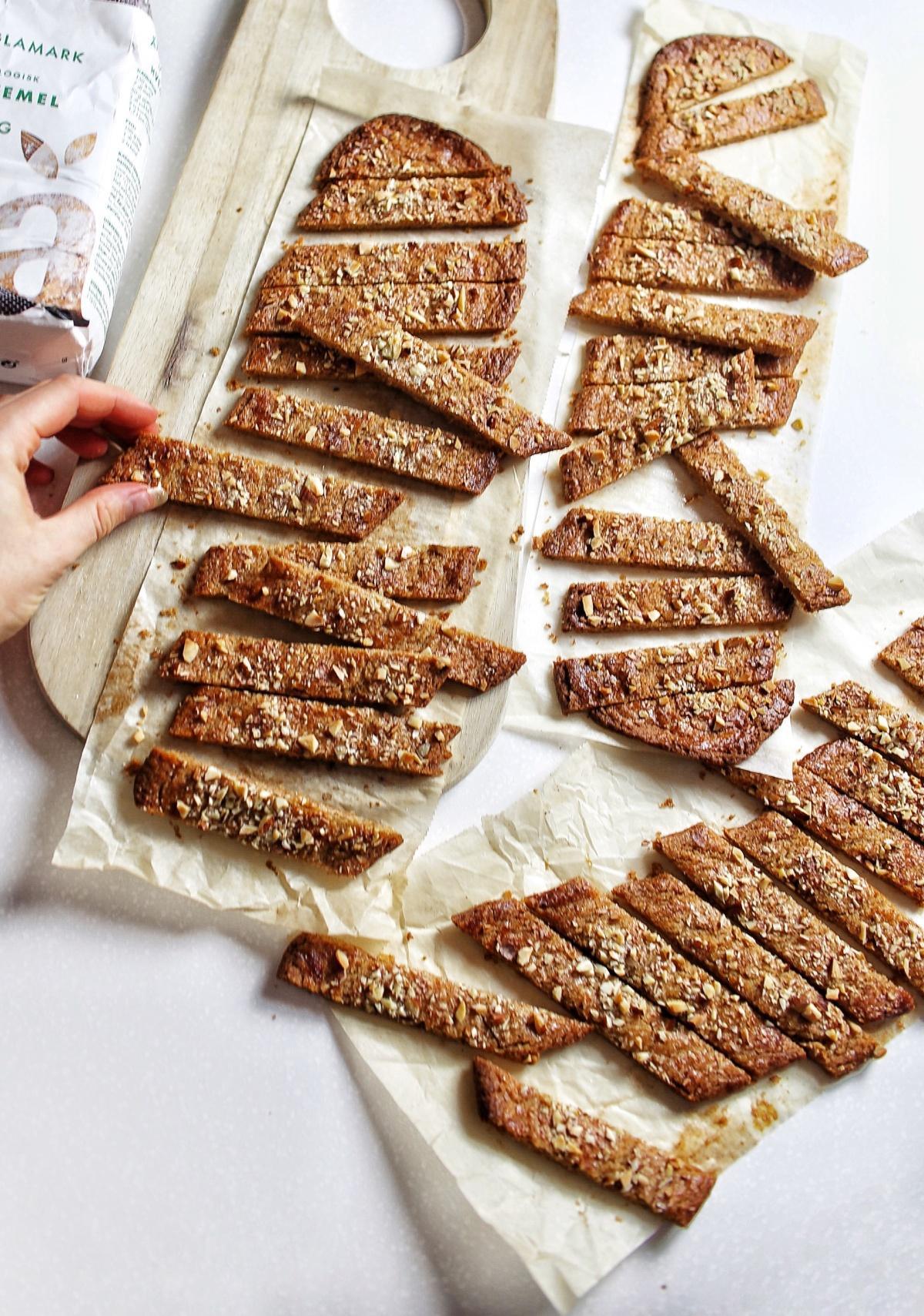 Sunnere brune pinner Sunnere brune pinner