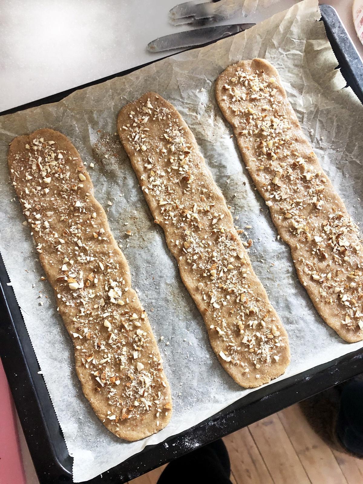 Sunnere brune pinner Sunnere brune pinner