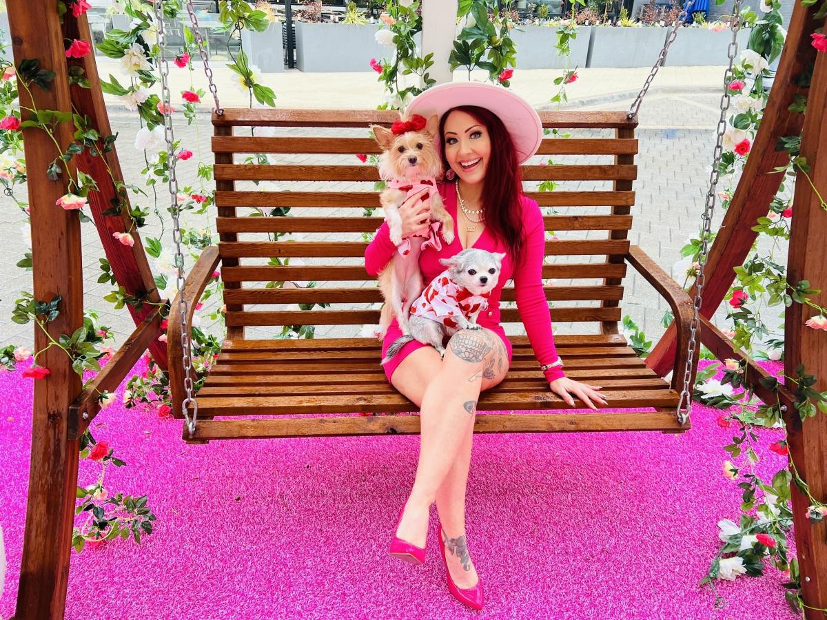 About Auntie M About Auntie M