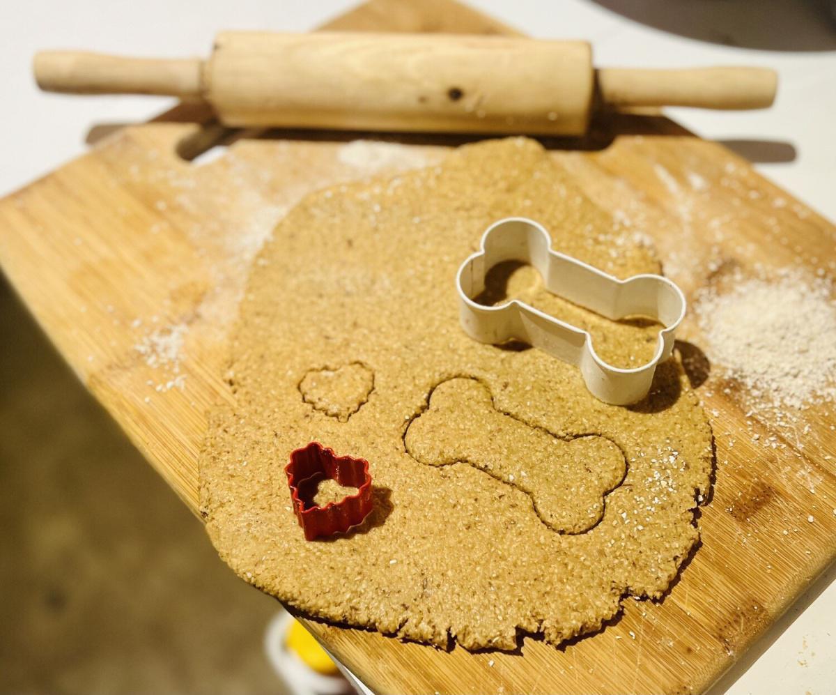 Auntie M’s PB Pumpkin Cake & Cookie Recipe Auntie M’s PB Pumpkin Cake & Cookie Recipe