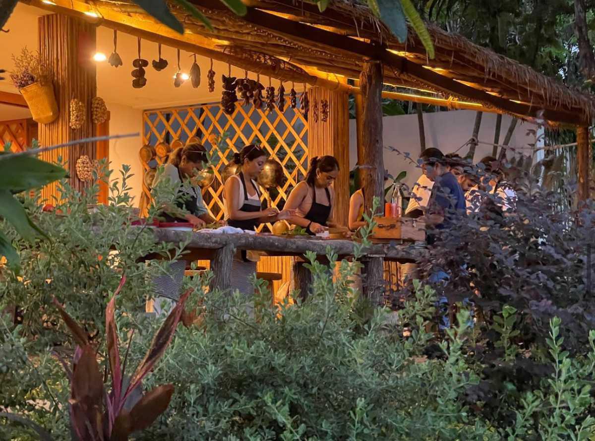 JUNGLE KITCHEN JUNGLE KITCHEN