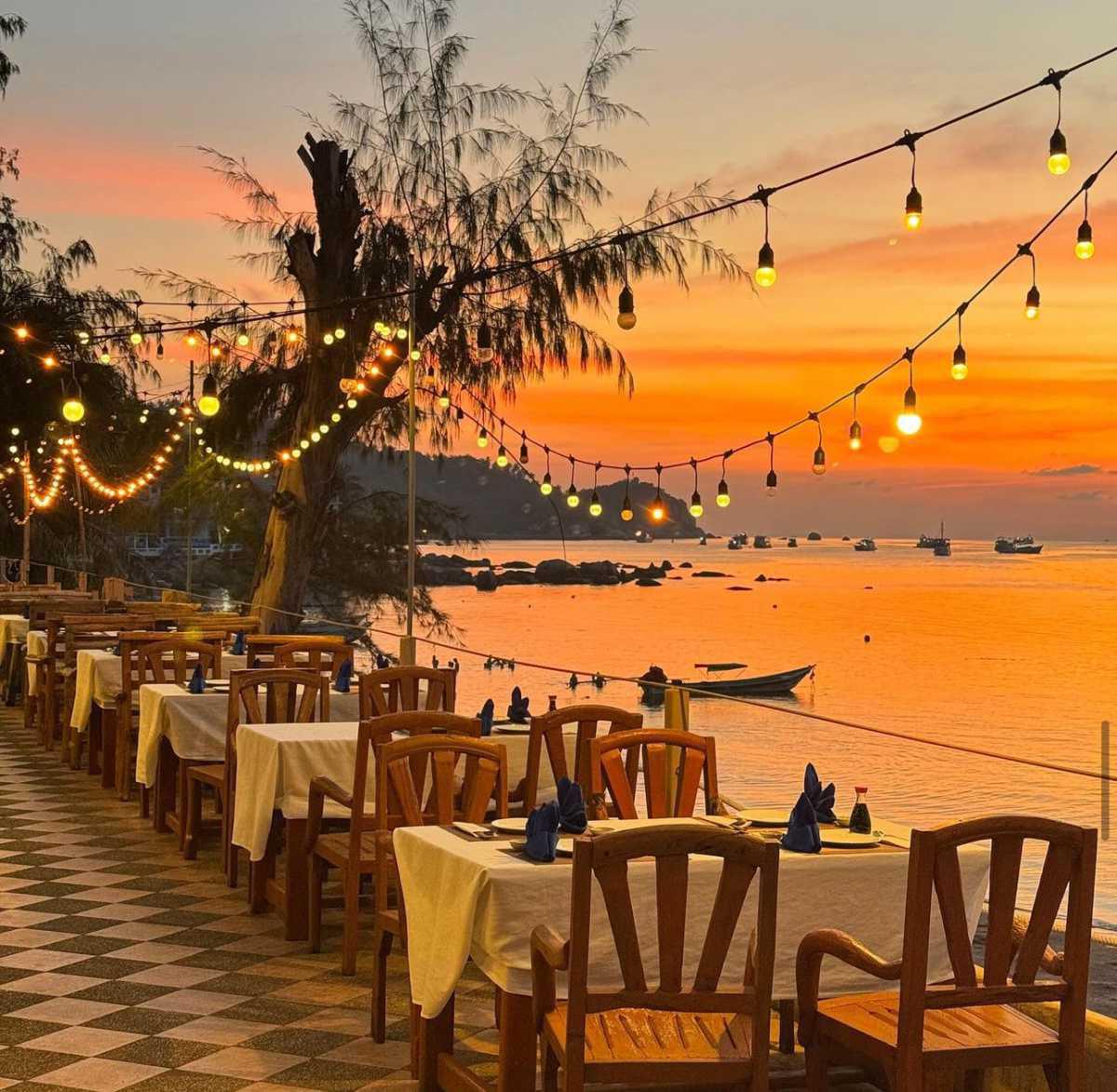 1/1 BAR & RESTAURANT 1/1 BAR & RESTAURANT