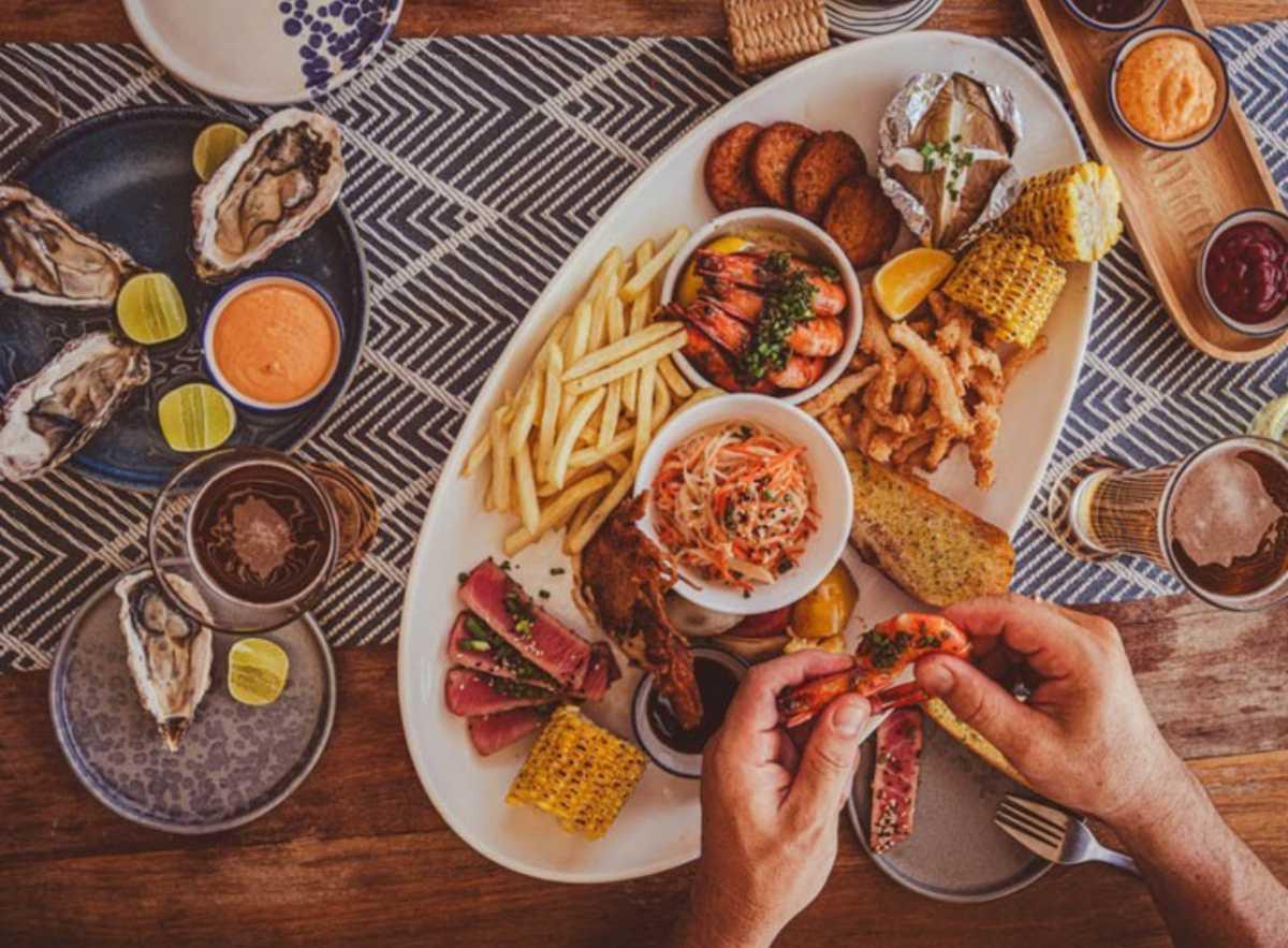 SANDBAR BEACH CLUB SANDBAR BEACH CLUB