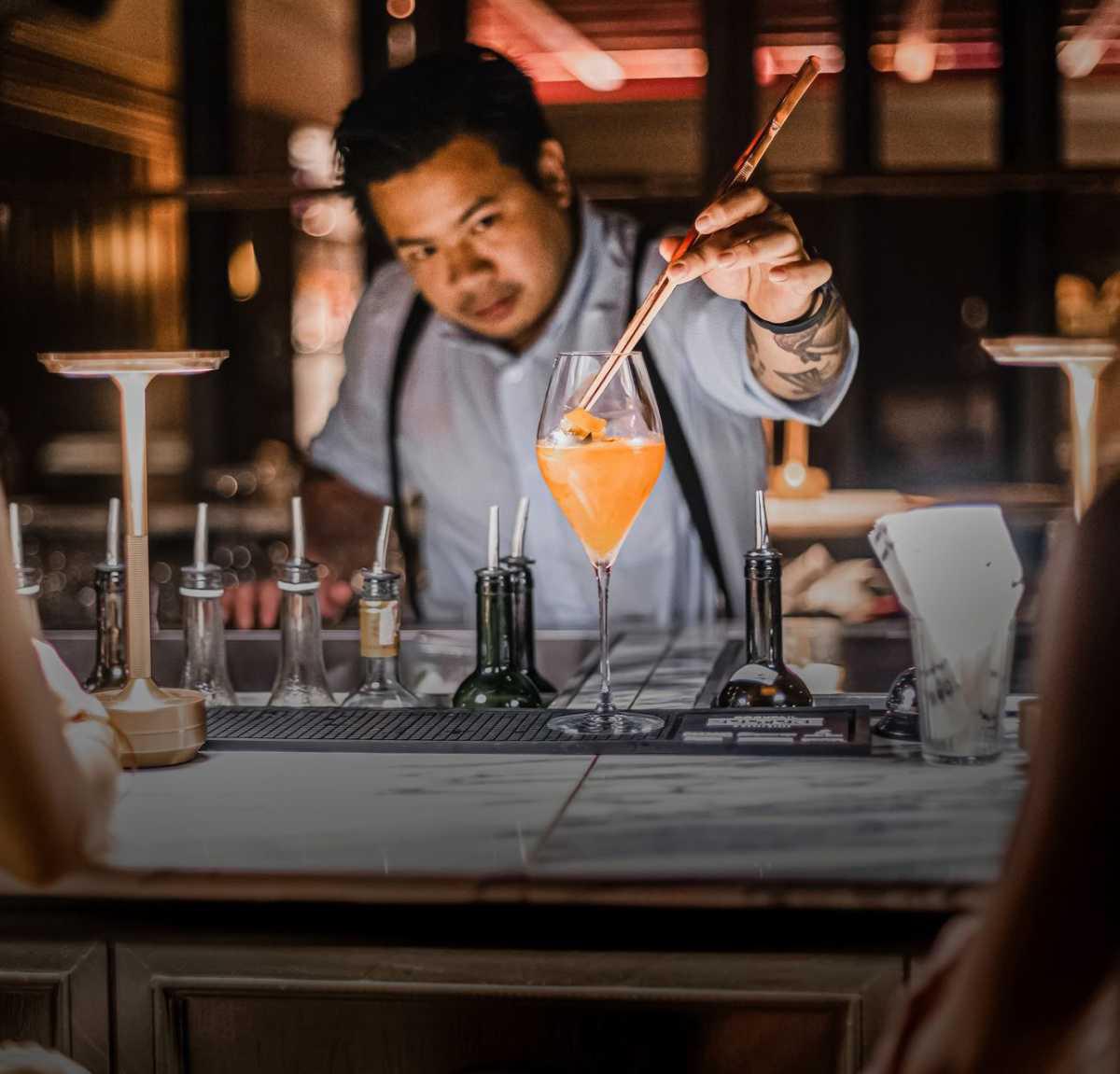 DAY & NIGHT DAY & NIGHT