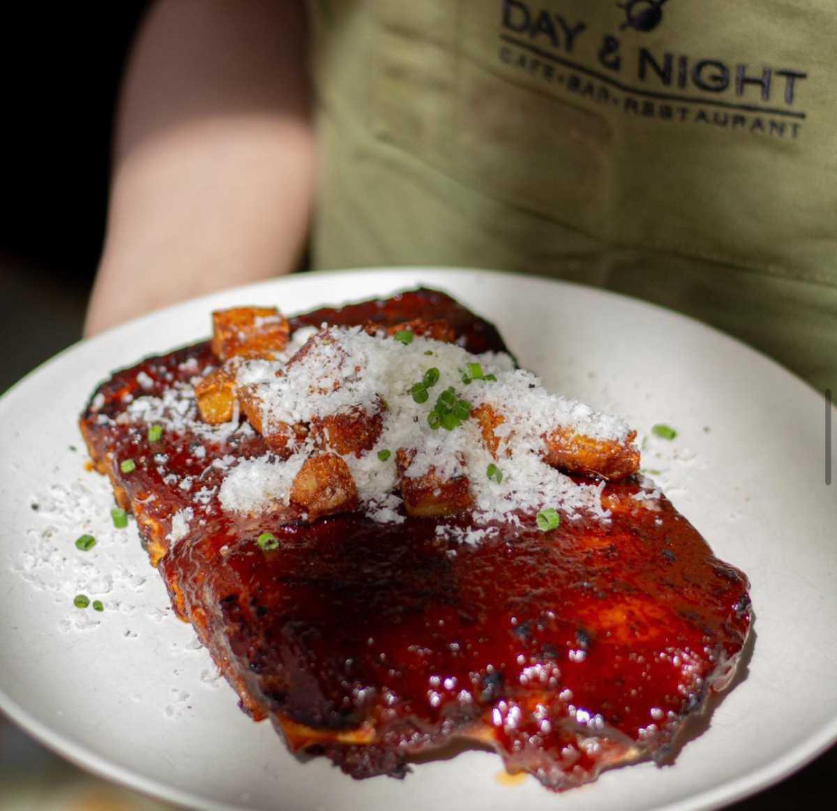 DAY & NIGHT DAY & NIGHT