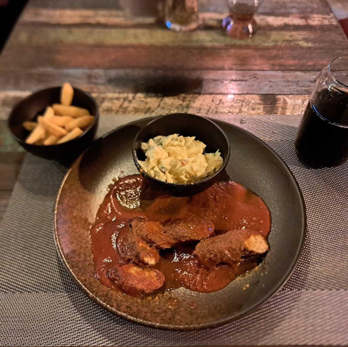 CHINCHILLA CHINCHILLA